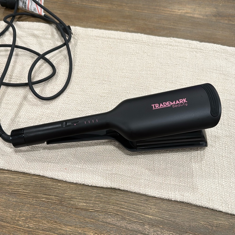 Trademark beauty double barrel waver